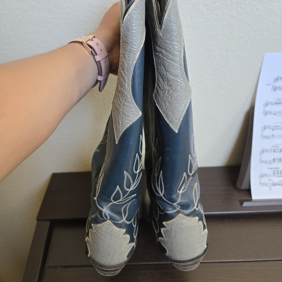 Vintage Green and Gray Western Wear Leather Boots 8 - Picture 5 of 12